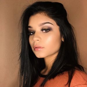 Meet your Posher, Jasmine